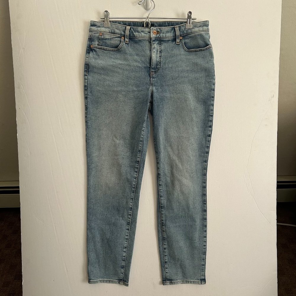 TALBOTS Slim Ankle Jeans Mom Jeans Acid Light Wash Denim Stretch Womens Size 10